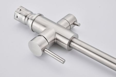 Смеситель для кухни Fmark FS0862 в наличии — каталог смесителей оптом